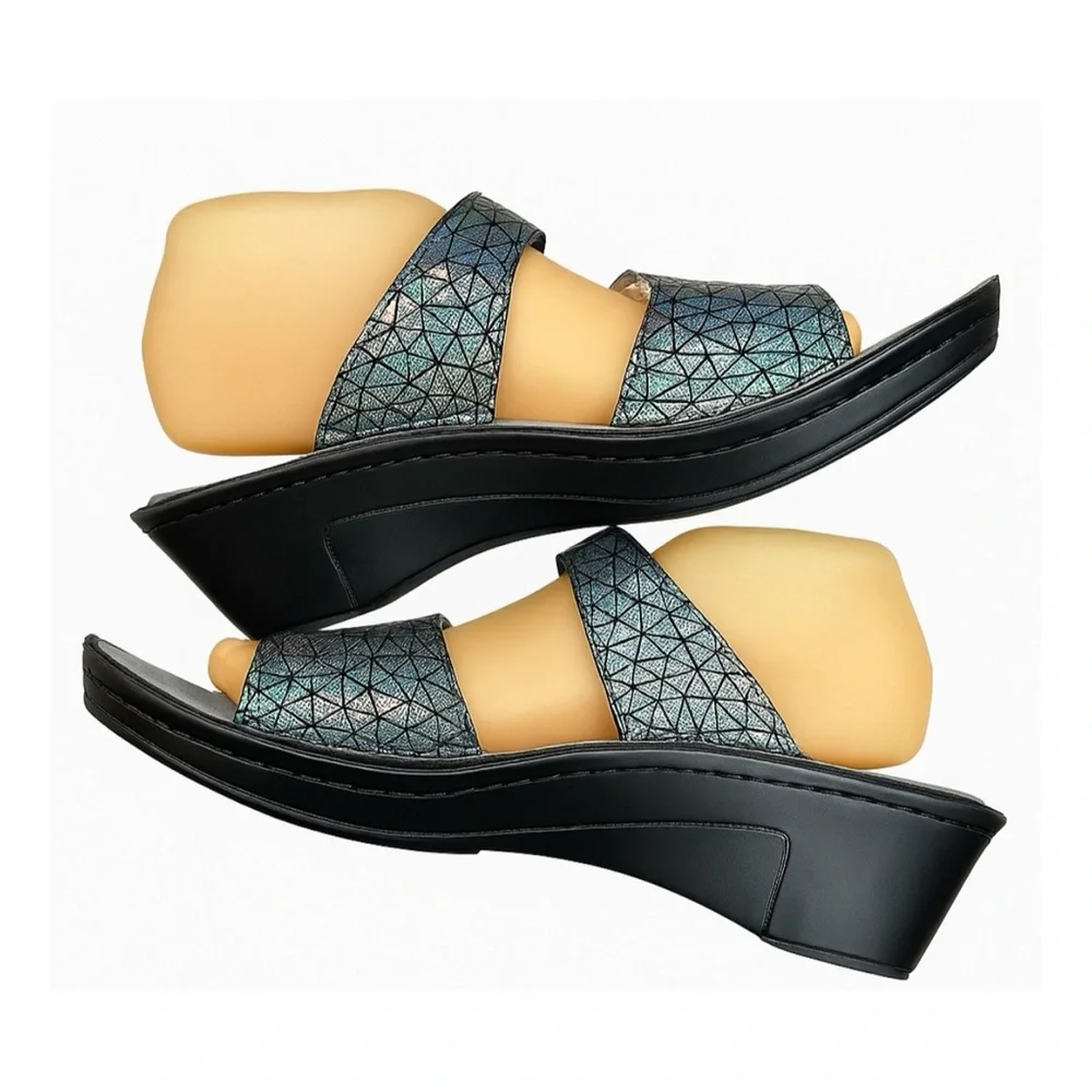 Algeria Elegant Iridescent Women's Sandals - Picture 2 of 4